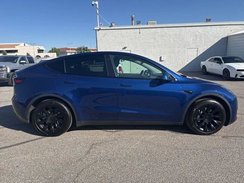Used 2021 Tesla Model Y Long Range AWD/4WD image 8