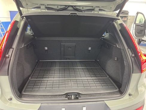 Used 2023 Volvo XC40 B5 Plus w/ Driver Assist Package image 36