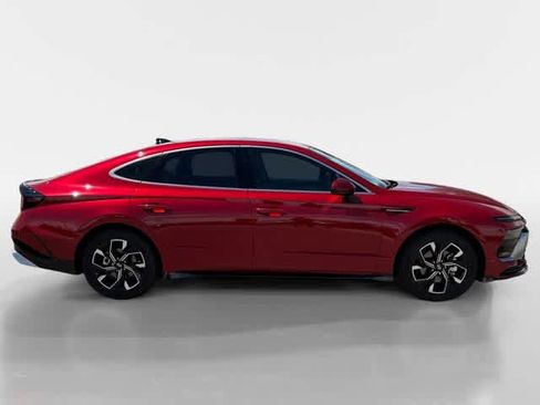 New 2025 Hyundai Sonata SEL FWD image 6