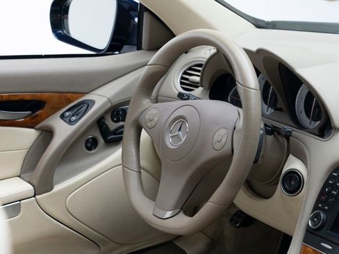 Used 2009 Mercedes-Benz SL 550 image 44