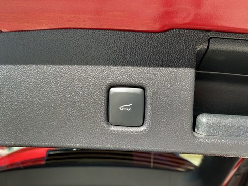 Certified 2025 Ford Escape ST-Line w/ Tech Pack #1 image 17