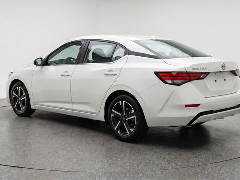 Used 2025 Nissan Sentra SV FWD image 6