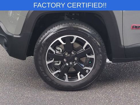 Certified 2023 Jeep Renegade Trailhawk AWD/4WD image 10