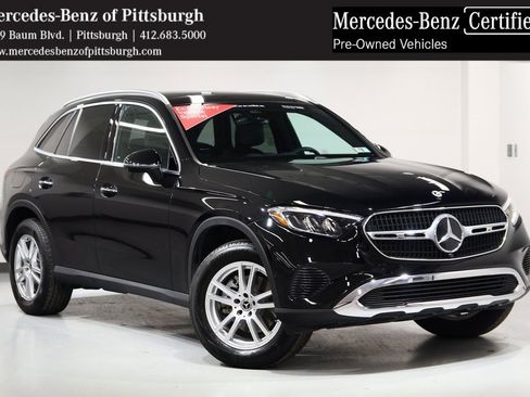 Used 2025 Mercedes-Benz GLC 300 4MATIC image 1