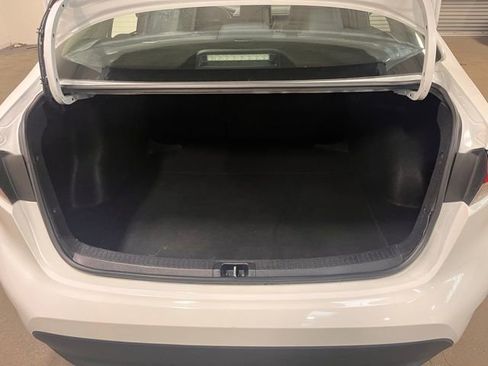 Used 2023 Toyota Corolla LE image 16