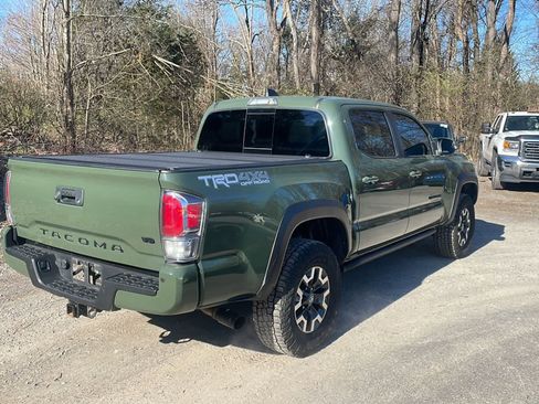 Used 2021 Toyota Tacoma TRD Off-Road w/ TRD Premium Off Road Package image 9