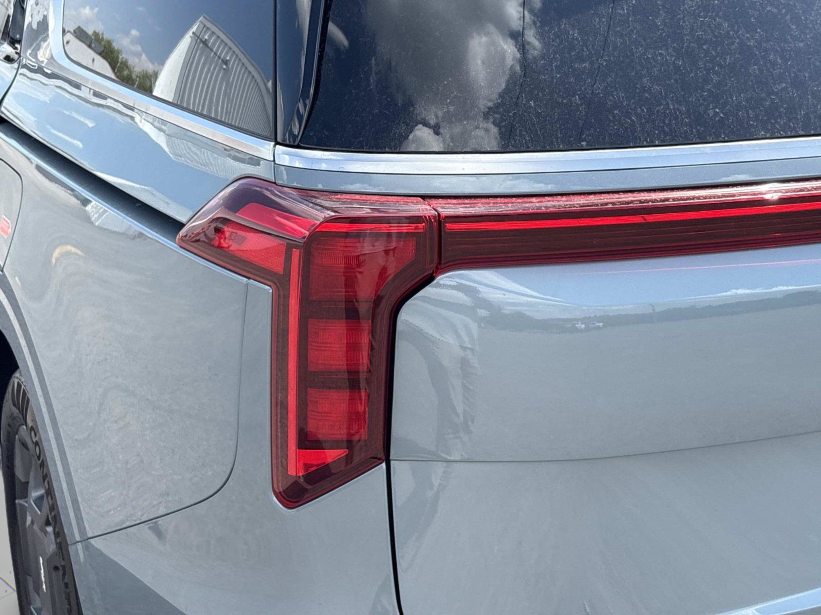 New 2027 Kia Carnival SX FWD image 11