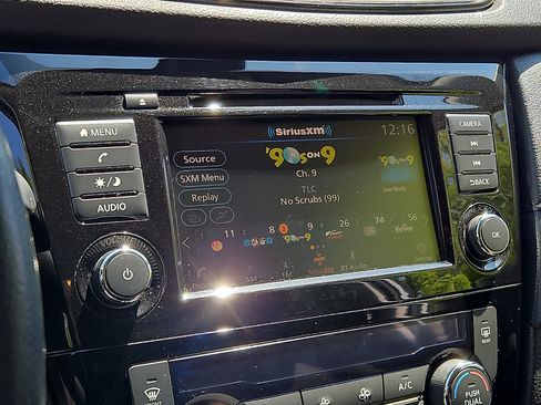Certified 2019 Nissan Rogue SV AWD/4WD image 16