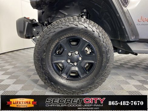 Used 2021 Jeep Gladiator Mojave image 9