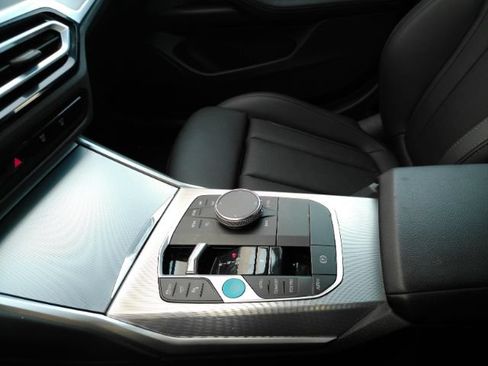 Used 2023 BMW i4 eDrive40 RWD image 41