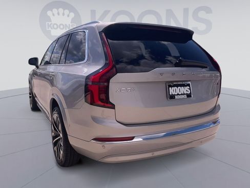 Certified 2025 Volvo XC90 B6 Plus AWD/4WD image 10