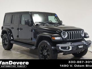 Used 2025 Jeep Wrangler Unlimited Sahara video 1