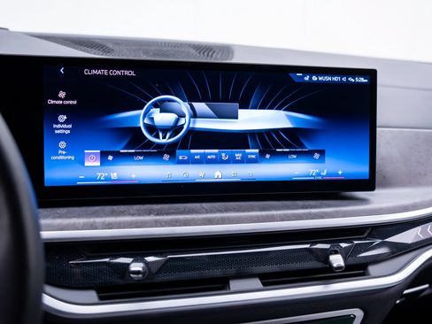 Used 2024 BMW X5 xDrive40i w/ Premium Package AWD/4WD image 25