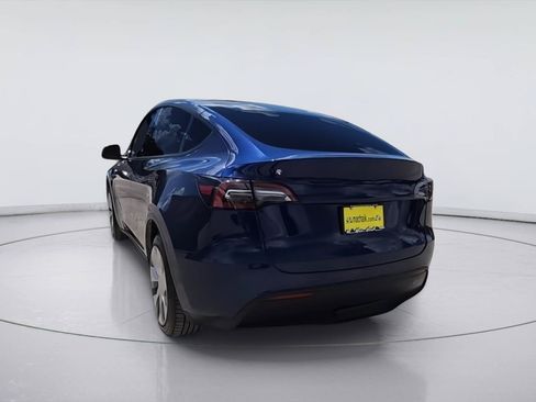 Used 2023 Tesla Model Y Long Range AWD/4WD image 7