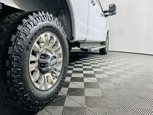 Used 2022 Ford F350 Lariat w/ Chrome Package AWD/4WD image 6