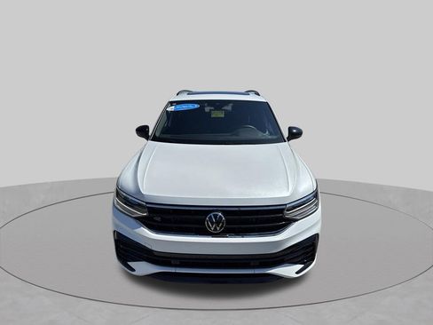 Used 2023 Volkswagen Tiguan SE R-Line FWD image 3