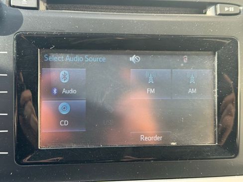 Certified 2019 Toyota Highlander LE AWD/4WD image 3
