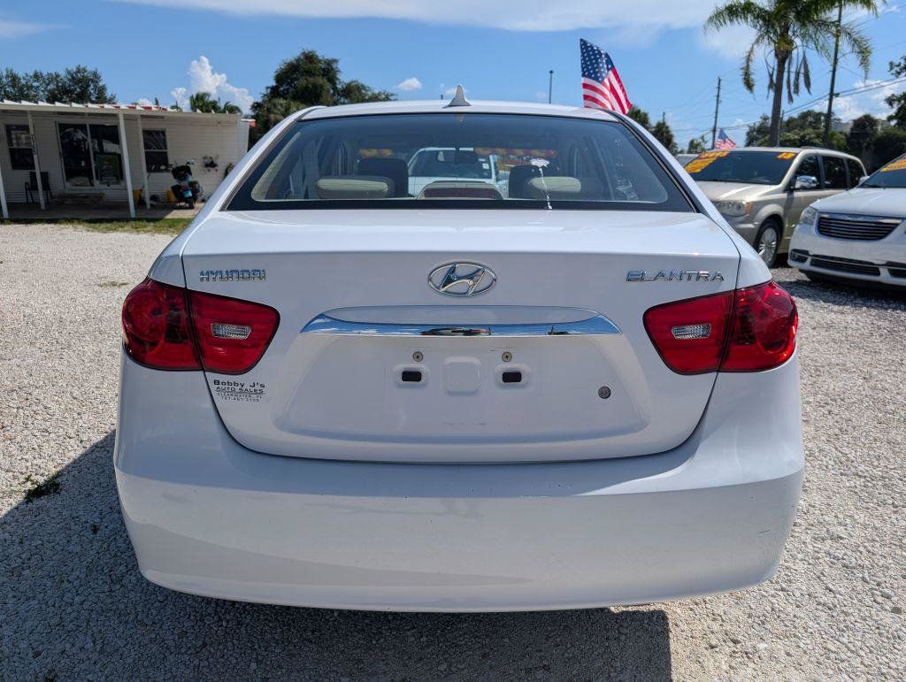 Used 2010 Hyundai Elantra GLS FWD image 7