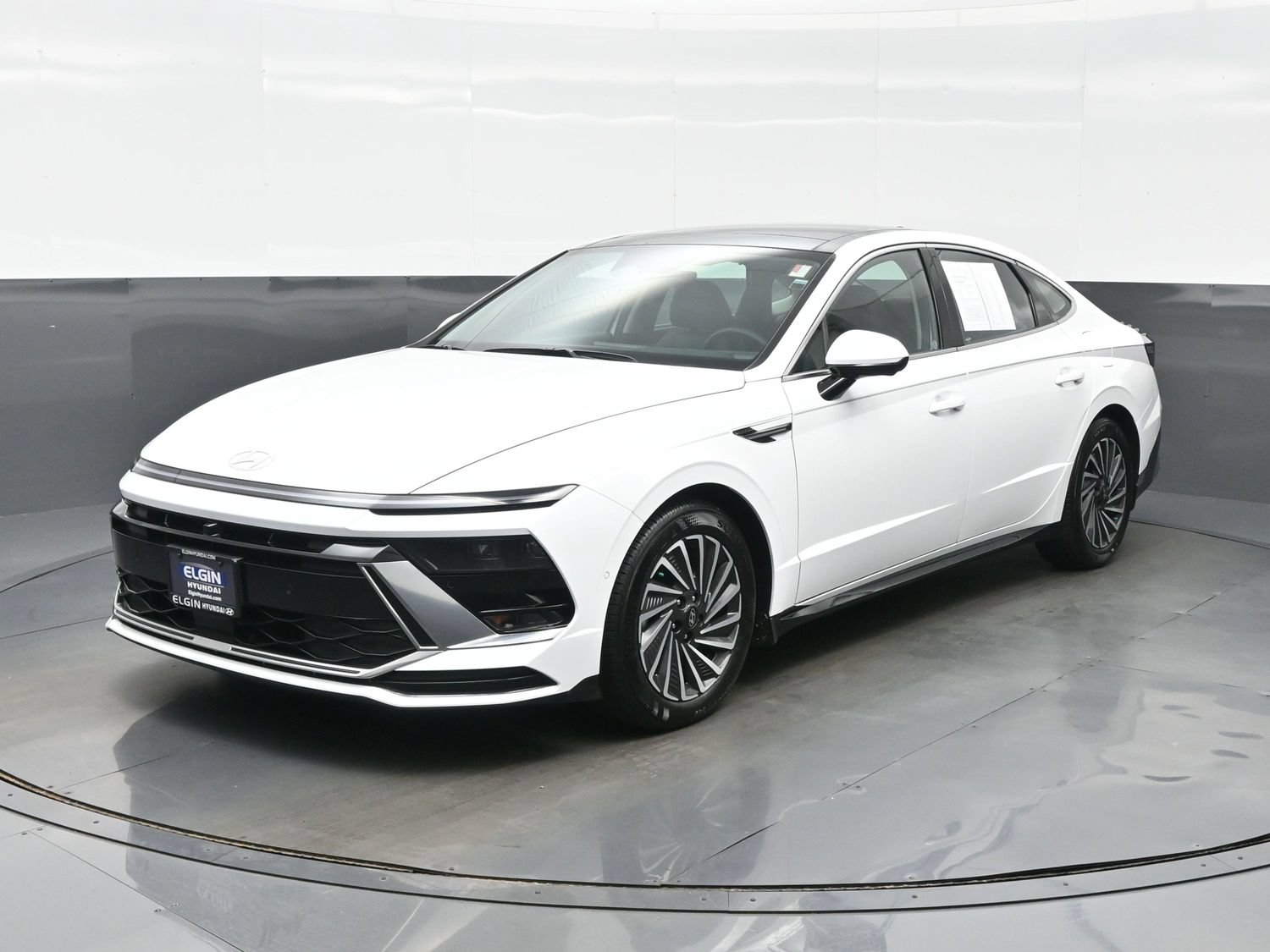 Certified 2026 Hyundai Sonata Limited FWD image 2