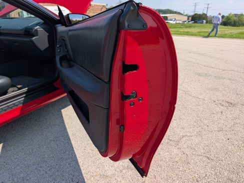 Used 1994 Chevrolet Camaro Z28 RWD image 81