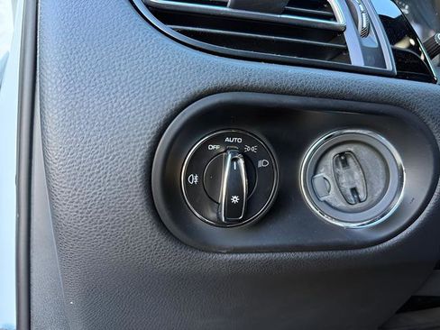 Used 2021 Porsche Macan image 14