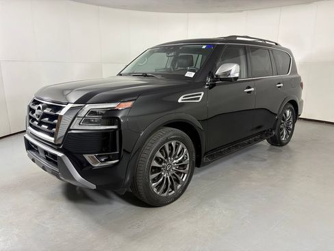 Used 2023 Nissan Armada Platinum w/ Captain's Chairs Package AWD/4WD image 4