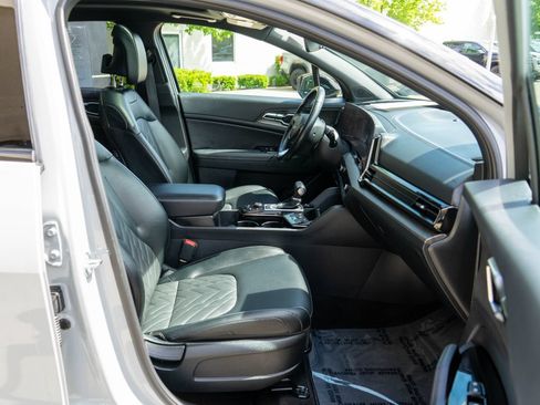 Certified 2025 Kia Sportage X-Pro AWD/4WD image 10