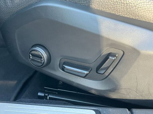 Used 2025 Volvo V60 B5 Cross Country Plus image 23