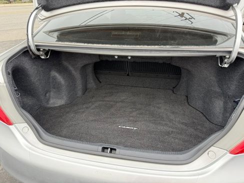 Used 2012 Toyota Camry SE FWD image 24