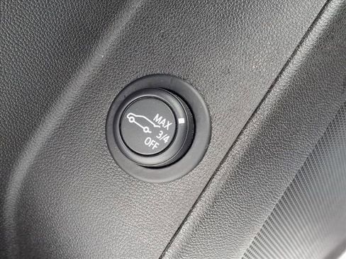 Used 2024 Chevrolet Equinox LT image 9