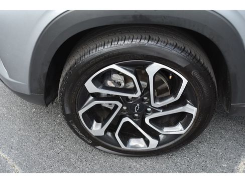 Used 2025 Chevrolet Trax RS w/ Driver Confidence Package image 8