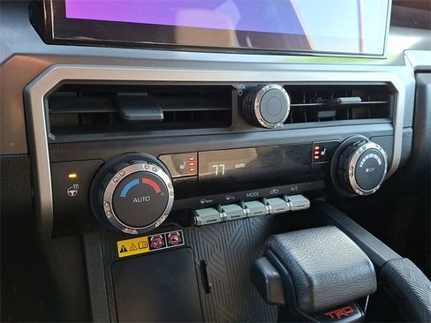 Used 2024 Toyota Tacoma TRD Sport image 15