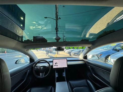 Used 2020 Tesla Model 3 Long Range image 27