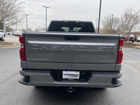 Used 2024 Chevrolet Silverado 1500 Custom image 8