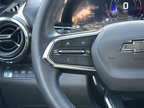 Used 2025 Chevrolet Equinox LT w/ Convenience Package II image 9