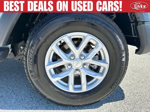 Used 2023 Jeep Wrangler Sport AWD/4WD image 28