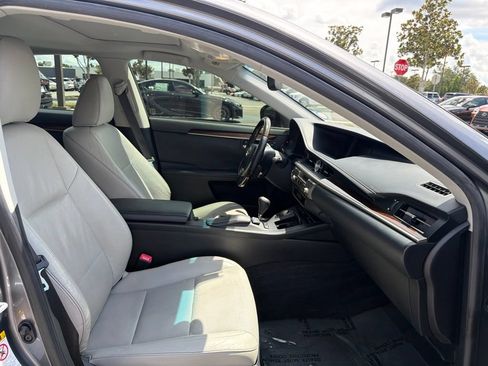 Used 2015 Lexus ES 350 w/ Luxury Package FWD image 14