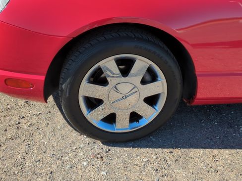 Used 2002 Ford Thunderbird image 10