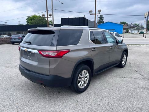 Used 2018 Chevrolet Traverse LT FWD image 3