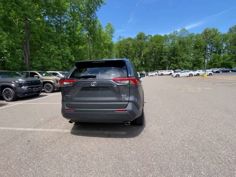 Used 2025 Toyota RAV4 XLE AWD/4WD image 8