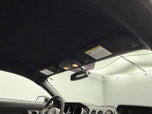 Used 2017 Ford Mustang Shelby GT350 image 90