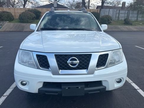 Used 2016 Nissan Frontier PRO-4X w/ Pro-4x Luxury Package image 2