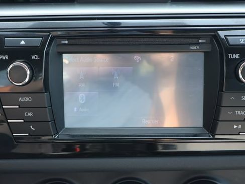 Used 2016 Toyota Corolla L FWD image 9