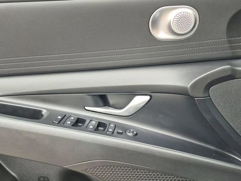 Used 2022 Hyundai Elantra SEL image 7