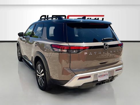 Used 2023 Nissan Pathfinder Platinum w/ Lighting Package (N93) AWD/4WD image 5