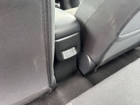 Used 2025 Nissan Versa SV FWD image 20