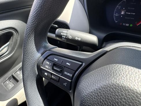 Used 2023 Honda HR-V LX image 20