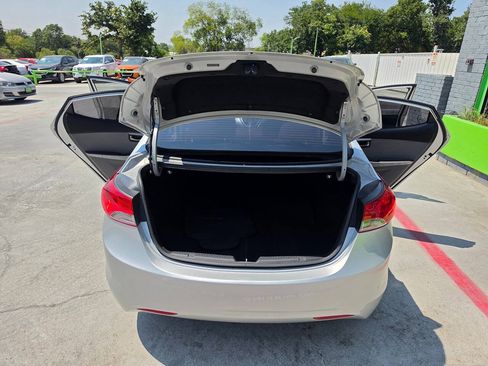 Used 2013 Hyundai Elantra GLS FWD image 24