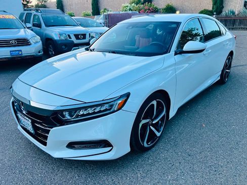 Used 2018 Honda Accord Sport image 1