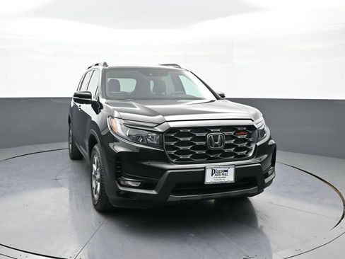 Certified 2022 Honda Passport TrailSport image 3
